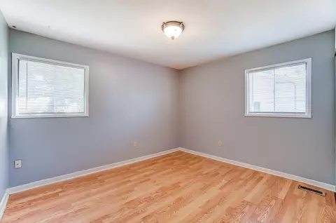 2421 Schon Dr, Cincinnati, OH 45231 photo 17