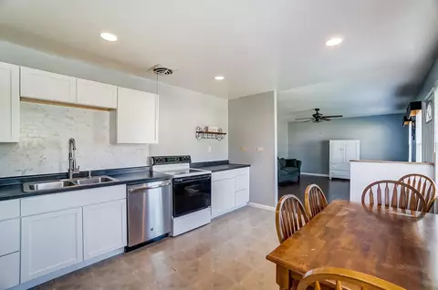 2421 Schon Dr, Cincinnati, OH 45231 photo 11