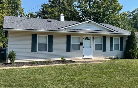 2421 Schon Dr, Cincinnati, OH 45231 photo 2