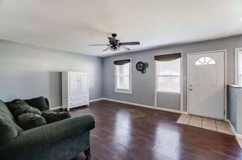 2421 Schon Dr, Cincinnati, OH 45231 photo 5