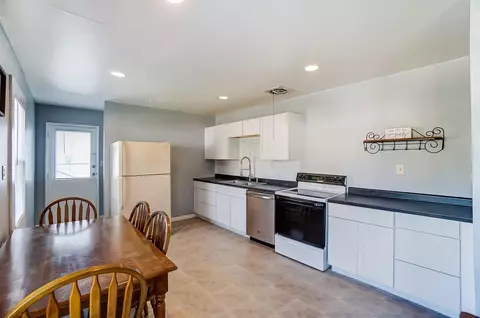 2421 Schon Dr, Cincinnati, OH 45231 photo 9