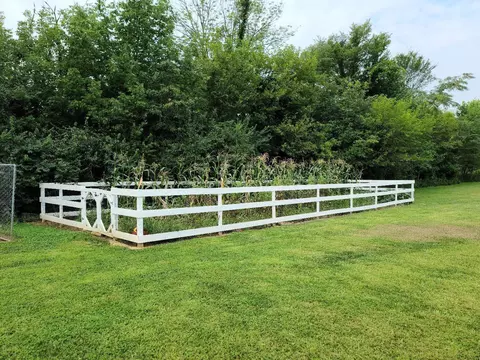 9869 Wolfe Rd, New Vienna, OH 45159 photo 24