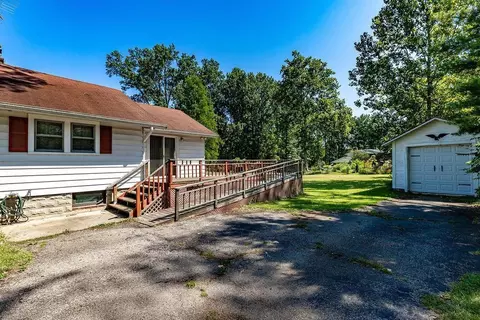 9472 Beech Dr, Cincinnati, OH 45231 photo 3