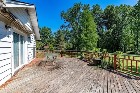 9472 Beech Dr, Cincinnati, OH 45231 photo 4