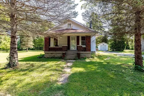 9472 Beech Dr, Cincinnati, OH 45231 photo 1