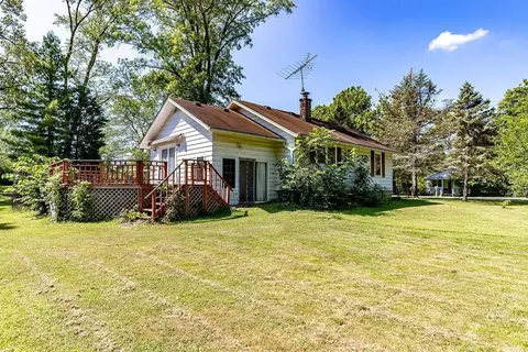 9472 Beech Dr, Cincinnati, OH 45231 photo 2