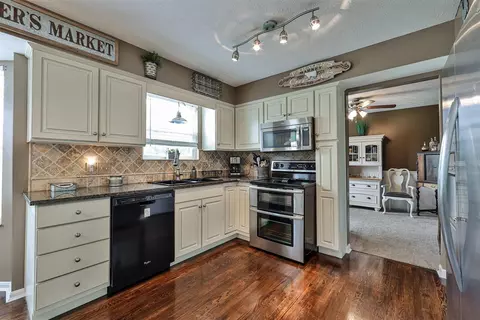 6422 Stapleton Ct, Hamilton, OH 45011 photo 11