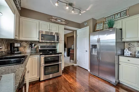 6422 Stapleton Ct, Hamilton, OH 45011 photo 12