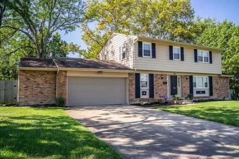 691 Converse Dr, Forest Park, OH 45240 photo 1