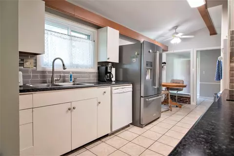 1723 Flora Ave, Cincinnati, OH 45231 photo 3