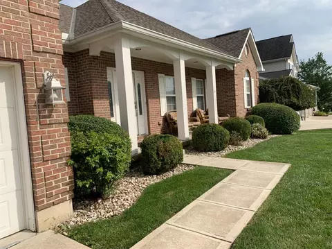 4230 Silver Streak Dr, Cincinnati, OH 45245 photo 3