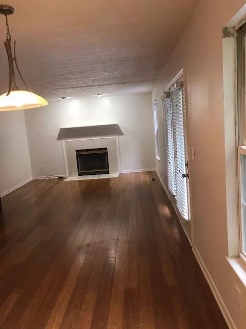 2033 Crest Rd, Forest Park, OH 45240 photo 2