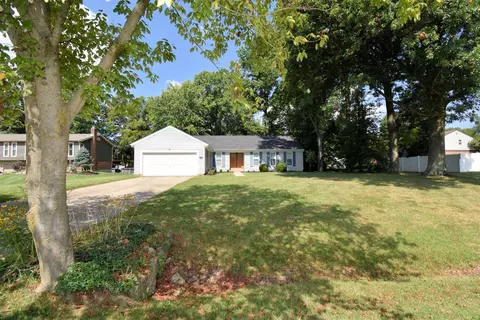 3575 Brookhaven Dr, Amelia, OH 45102 photo 2