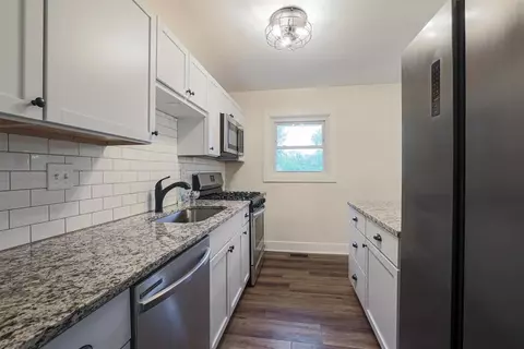 8846 Desoto Dr, Cincinnati, OH 45231 photo 10