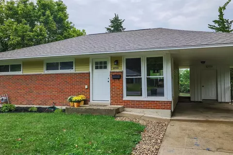 8846 Desoto Dr, Cincinnati, OH 45231 photo 3