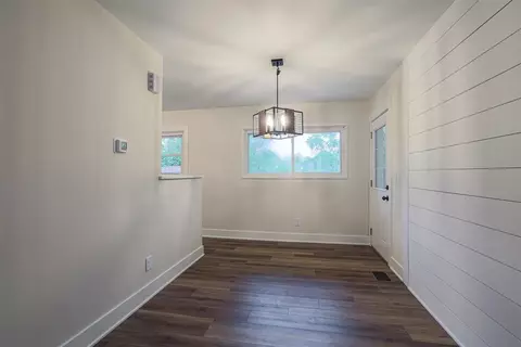 8846 Desoto Dr, Cincinnati, OH 45231 photo 6
