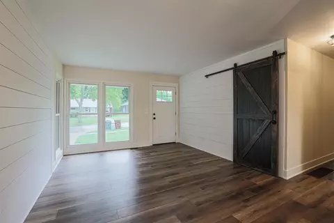 8846 Desoto Dr, Cincinnati, OH 45231 photo 5
