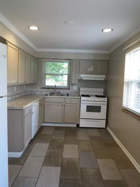 6201 Stella Ave, Cincinnati, OH 45224 photo 5