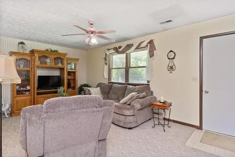 2240 Dean Rd, Bethel, OH 45106 photo 11