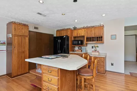 2240 Dean Rd, Bethel, OH 45106 photo 14