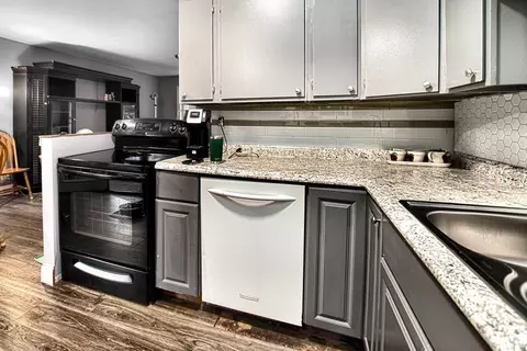 3899 Mark Ct, Cincinnati, OH 45255 photo 6