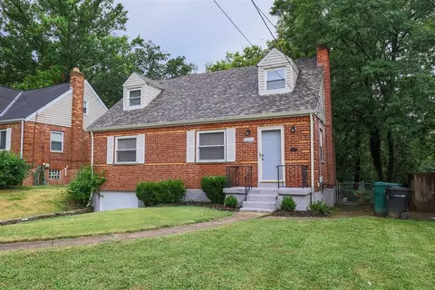 8061 Daly Rd, Cincinnati, OH 45224 photo 2