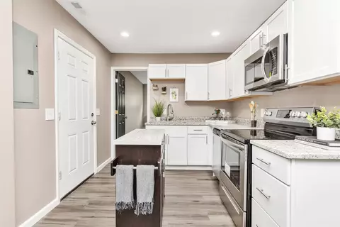 4735 Chickering Ave, Cincinnati, OH 45232 photo 9