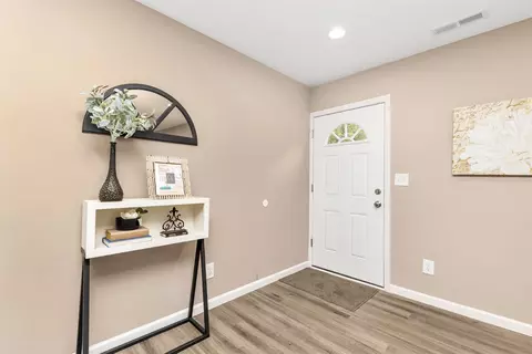 4735 Chickering Ave, Cincinnati, OH 45232 photo 3