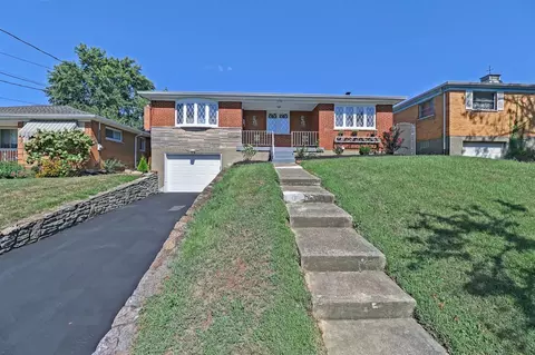5756 Timrick Ct, Cincinnati, OH 45238 photo 3
