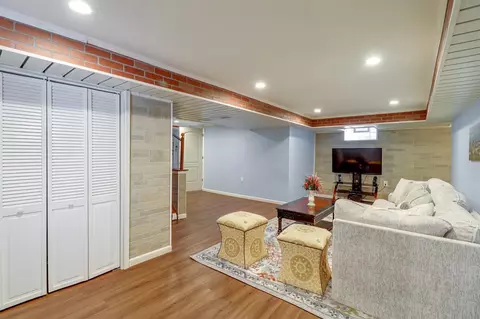 5756 Timrick Ct, Cincinnati, OH 45238 photo 9