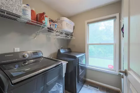 3906 Brigadoon Dr, Cincinnati, OH 45255 photo 35