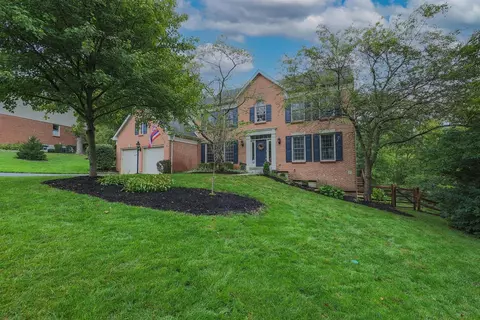 3906 Brigadoon Dr, Cincinnati, OH 45255 photo 1