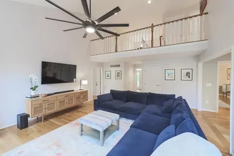 3906 Brigadoon Dr, Cincinnati, OH 45255 photo 8