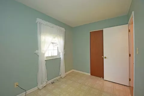 4304 Berwick St, Cincinnati, OH 45227 photo 25