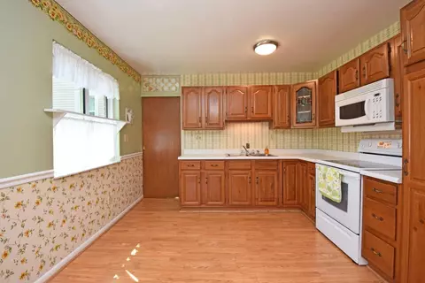 4304 Berwick St, Cincinnati, OH 45227 photo 13