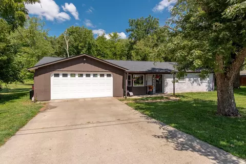 1094 Mcmann Spur, Cincinnati, OH 45245 photo 2