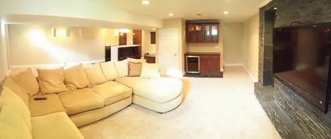 4609 Hampton Pointe Dr, Cincinnati, OH 45248 photo 8