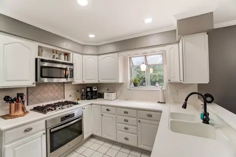 2632 Oldforge Ln, Cincinnati, OH 45244 photo 9