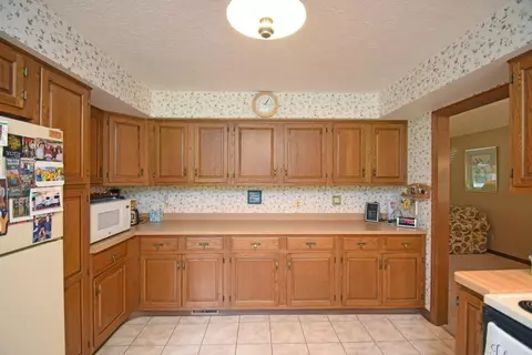 7982 Nieman Dr, Cincinnati, OH 45224 photo 13