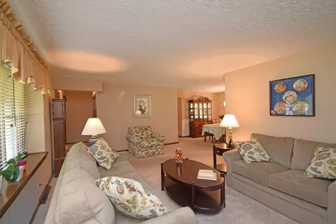 7982 Nieman Dr, Cincinnati, OH 45224 photo 6