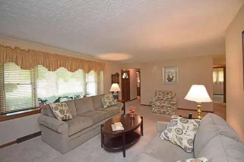 7982 Nieman Dr, Cincinnati, OH 45224 photo 5