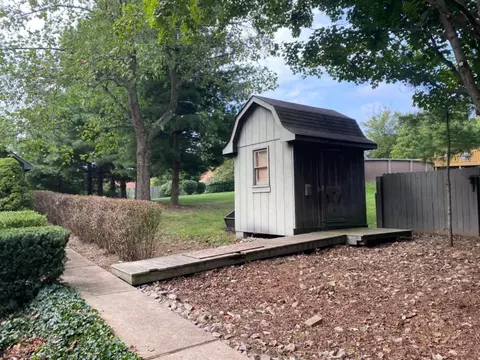 2125 Pinney Ln, Cincinnati, OH 45231 photo 4
