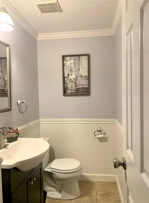 836 Massachusetts Dr, Cincinnati, OH 45245 photo 14