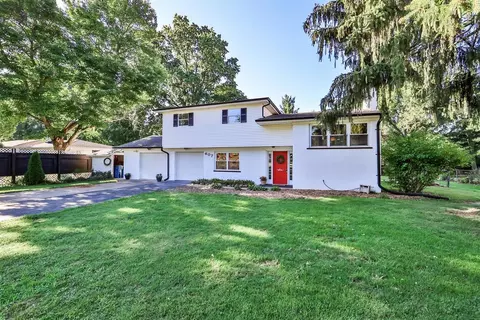 607 Sonny Ln, Cincinnati, OH 45244 photo 2