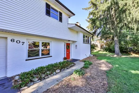 607 Sonny Ln, Cincinnati, OH 45244 photo 3