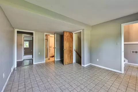 607 Sonny Ln, Cincinnati, OH 45244 photo 8