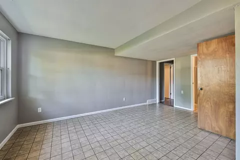 607 Sonny Ln, Cincinnati, OH 45244 photo 7