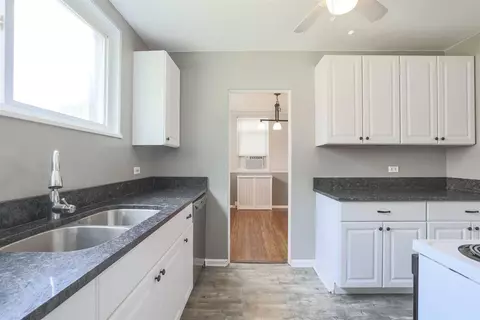 23 Ashby St, Greenhills, OH 45218 photo 10