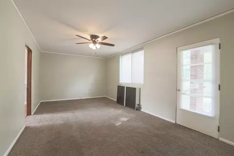 23 Ashby St, Greenhills, OH 45218 photo 6