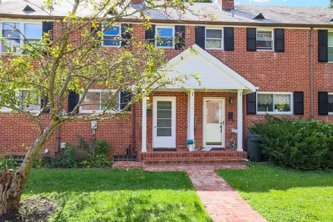 23 Ashby St, Greenhills, OH 45218 photo 3